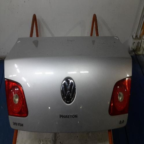 Volkswagen phaeton trunk-v6 3.0 TDI | Auto parts, used auto parts.